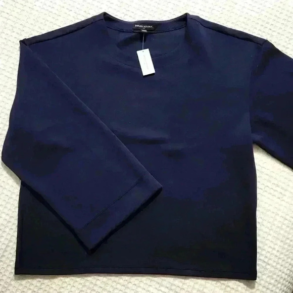 BANANA REPUBLIC SOFT TOUCH SCUBA DROP-SHOULDER TOP - Picture 5 of 6